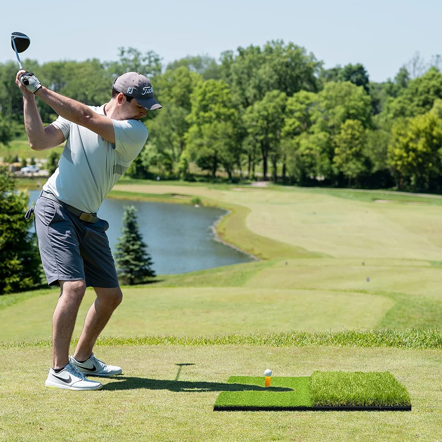 Foldable Heavy-Duty Golf Hitting Mat with 10Mm EVA Backing for Indoor/Outdoor Swing & Chipping, Golf Accessories & Gift for Men & Women